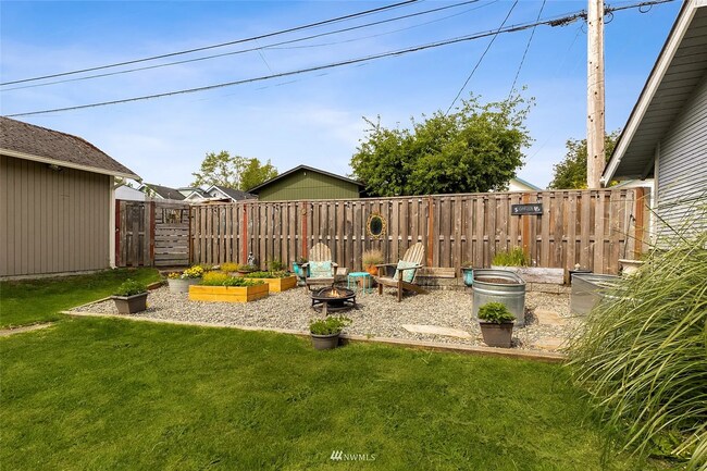 Building Photo - Beautiful, Spacious Tacoma Home! Apply today!