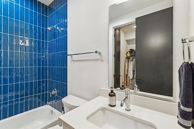 Building Photo - 2916 Hawthorne Ave