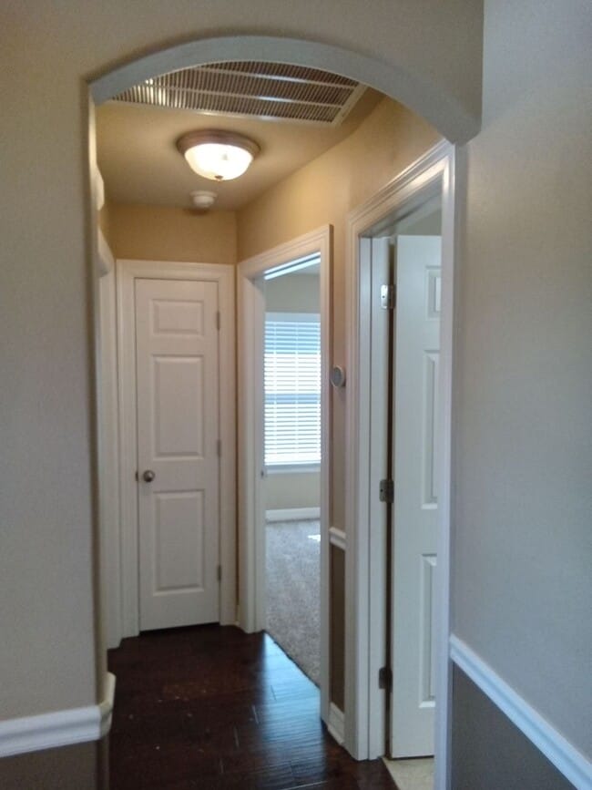 Building Photo - Savannah Place Dream Home