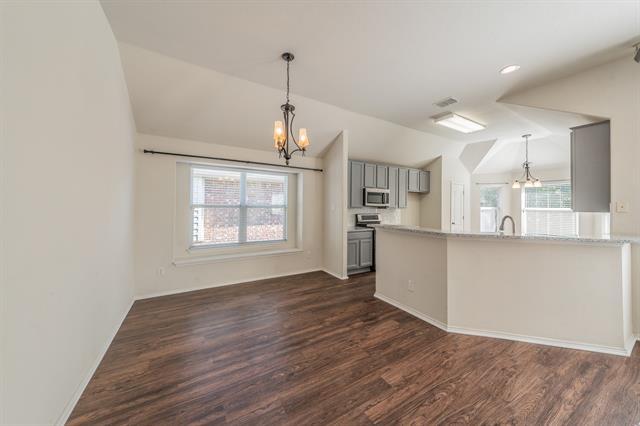 Building Photo - 2612 Redcedar Dr