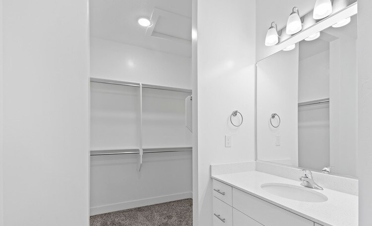 Building Photo - 536 N 130 E