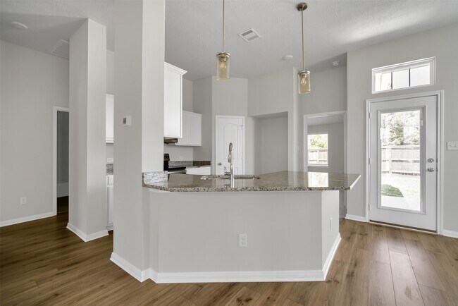 Building Photo - 298 Brock's Ln