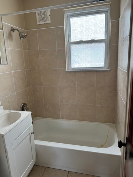 Building Photo - 2385 Joyce Ave