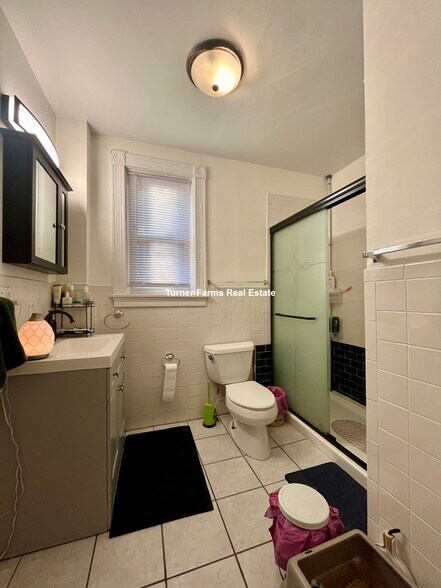 Building Photo - 83 Wensley St