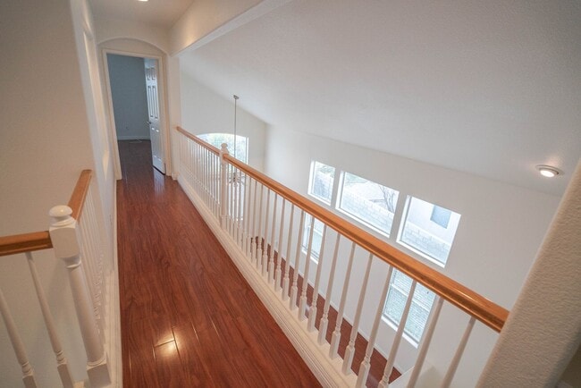 Building Photo - Stevenson Ranch 3 Bedroom Home for Rent!