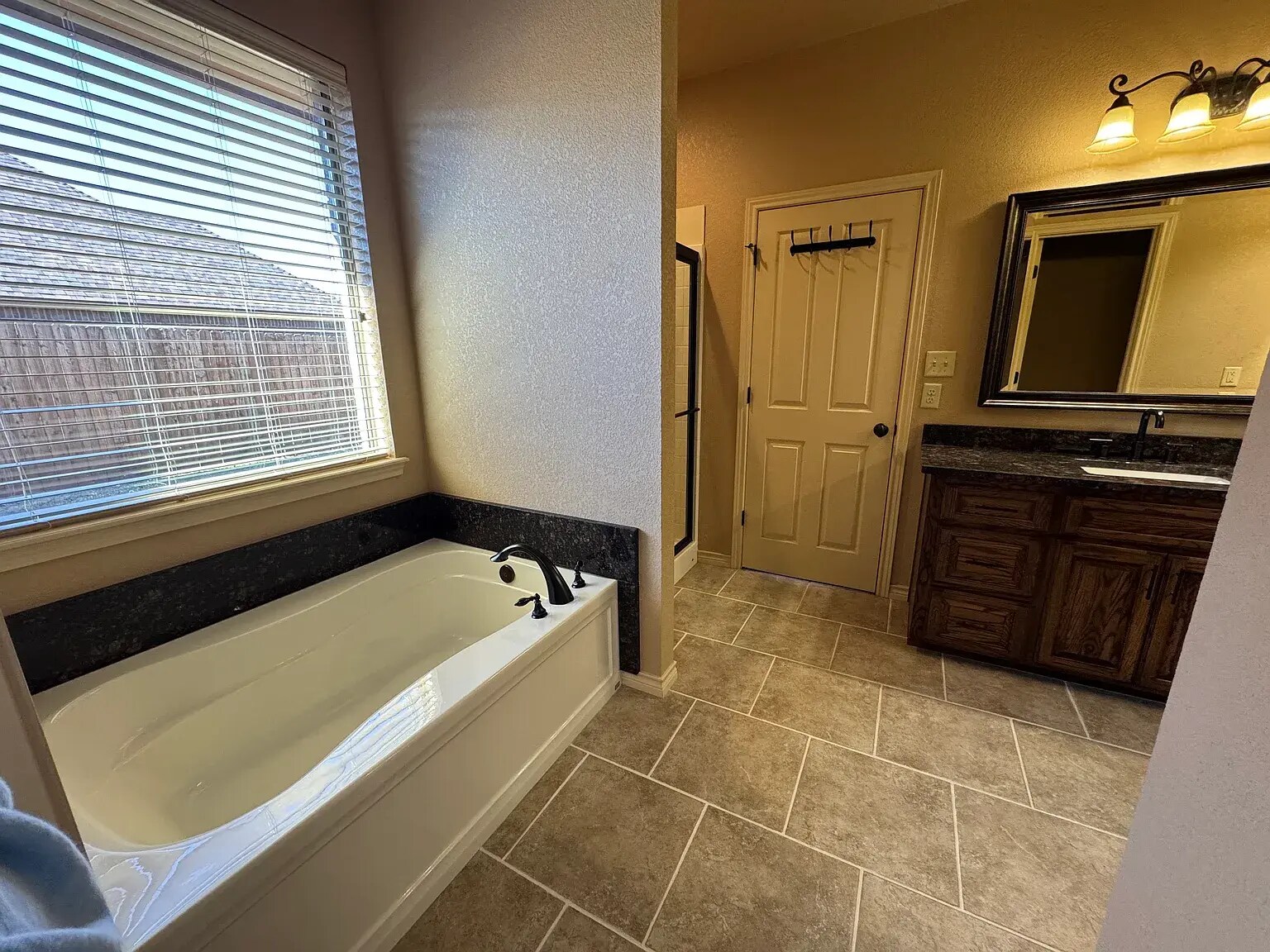 Building Photo - 610 Benelli Dr