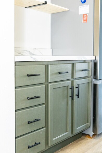 Building Photo - 711 S Phillips Ave