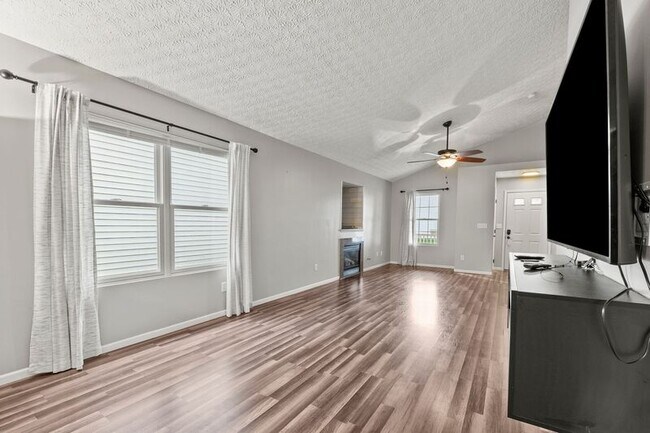 Building Photo - 1522 Sargas St