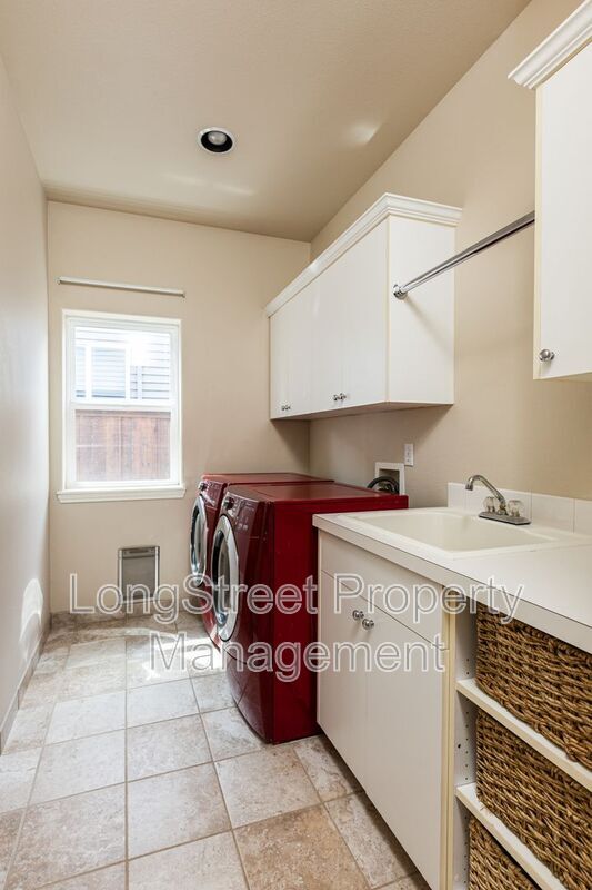 Building Photo - 8996 SE Bristol Park Dr