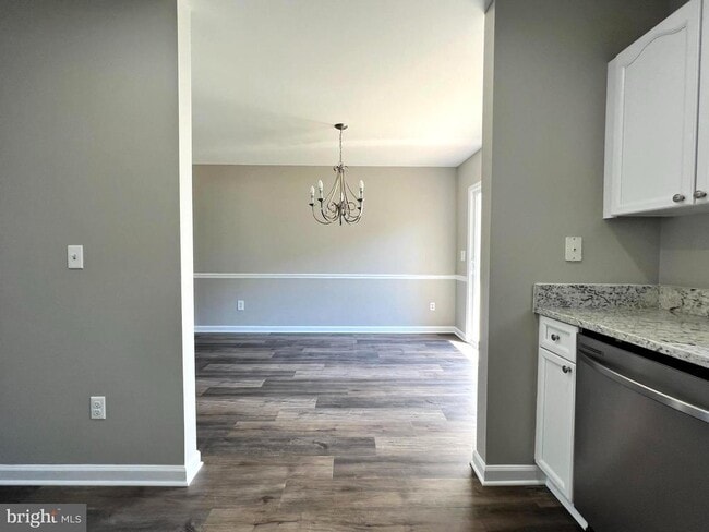 Building Photo - 17 Snead Drive.