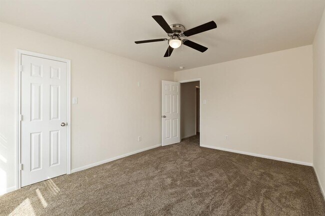 Building Photo - 18818 N Wren Arbor Cir