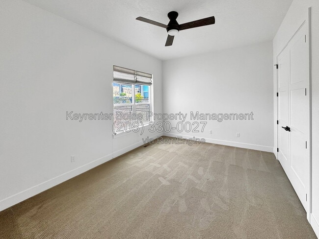 Building Photo - 5298 W Parkridge Dr