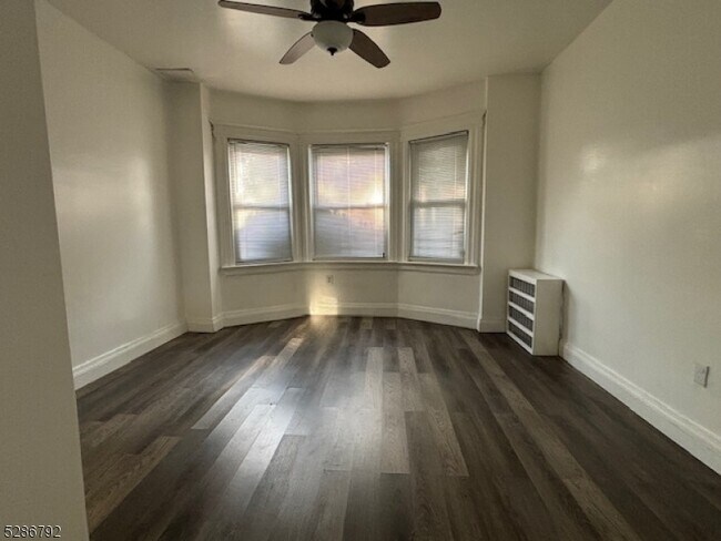 Building Photo - 66 Vermont Ave