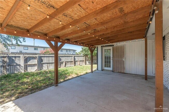 Building Photo - 21 Orchid Ave