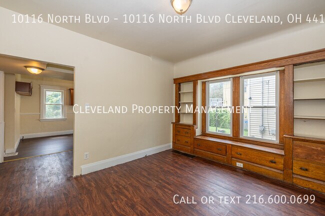 Building Photo - Side-by-side Cleveland Duplex