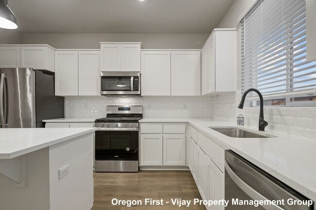 Building Photo - 15548 NW Linder St