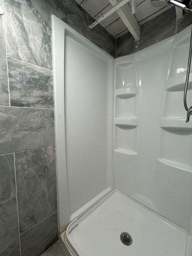 Building Photo - Coming Soon! Updated & Cozy 4-Bedroom Home