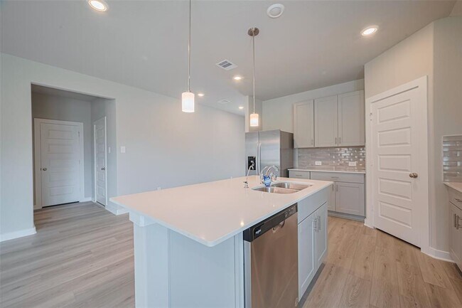 Building Photo - 6306 Brahman Ct