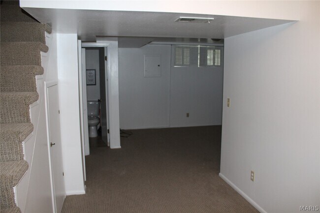 Building Photo - 1119 Sanford Ave