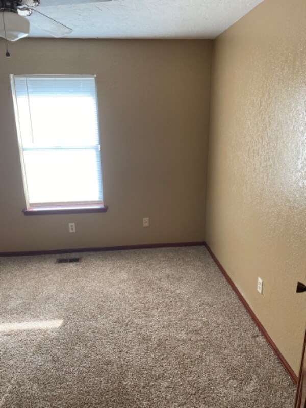 Building Photo - 7505 Cecilia Pl