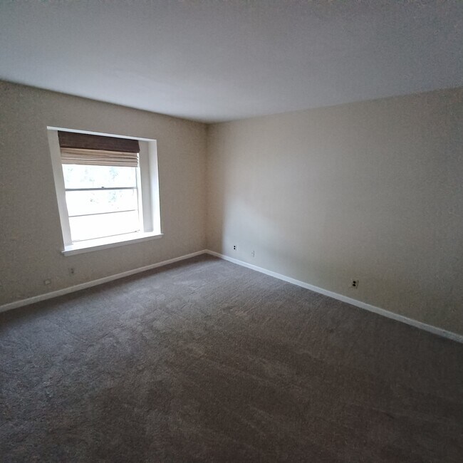Building Photo - 3424 Northmoor St