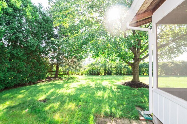 Building Photo - 3 bed 2 bath home in Valparaiso