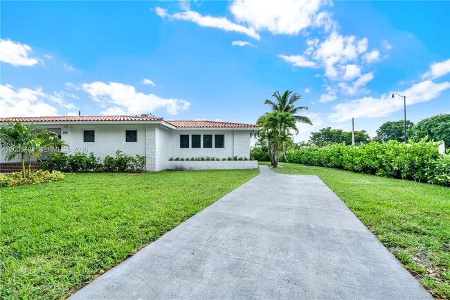 Building Photo - 350 Aledo Ave