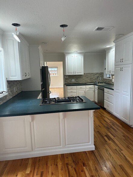 Building Photo - 575 Modoc Ct