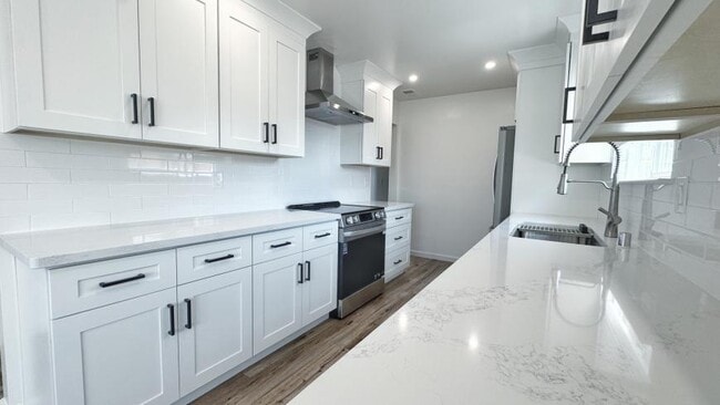 Building Photo - 3 bedroom in Santa Clara CA 95050