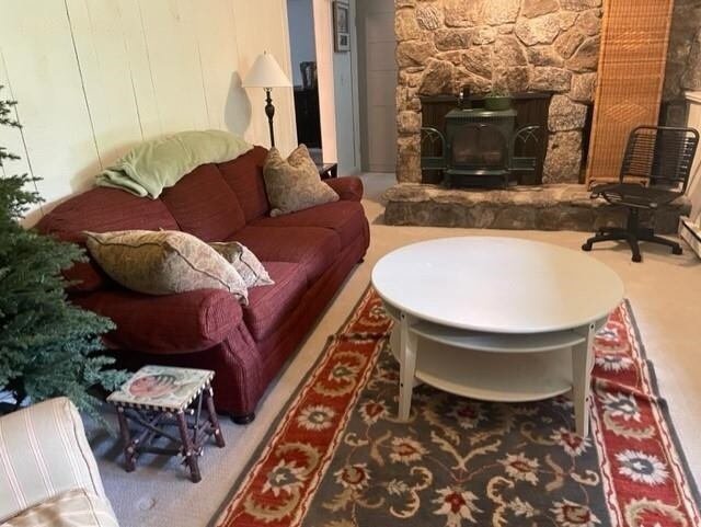 Building Photo - 10 Fairway Dr