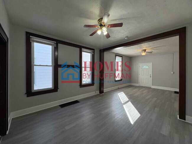 Building Photo - Two Bedroom House | Now Available | Move In Special