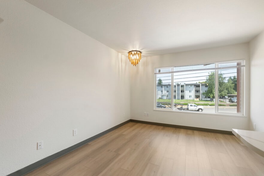 Building Photo - Tanara Villa
