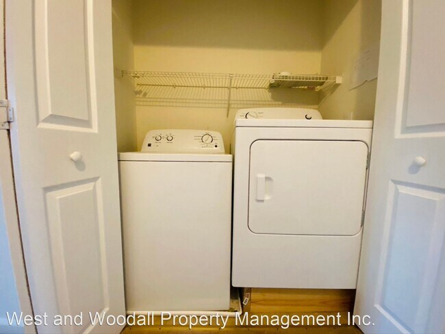 Building Photo - 2 br, 1.5 bath House - 17 Moorefield Court