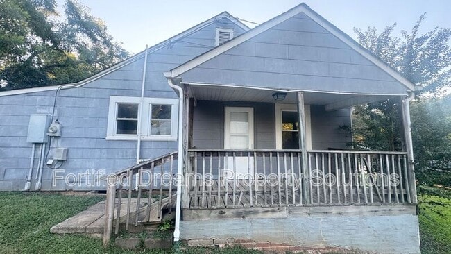 Building Photo - 636 McCreary St