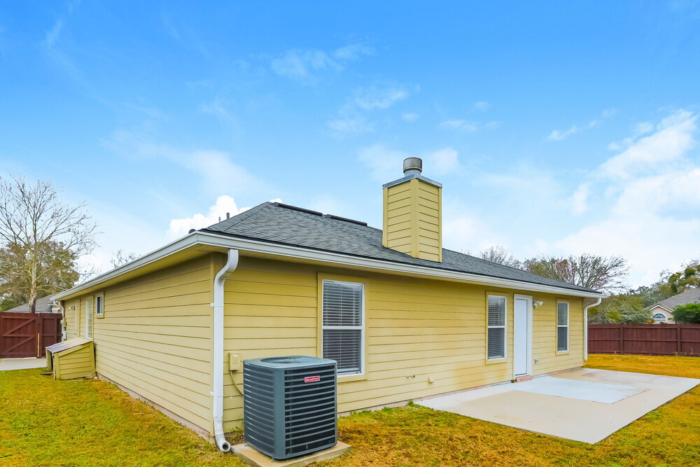 Building Photo - 311 Island View Cir