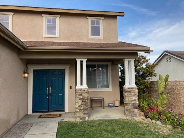 Building Photo - 35703 Date Palm St