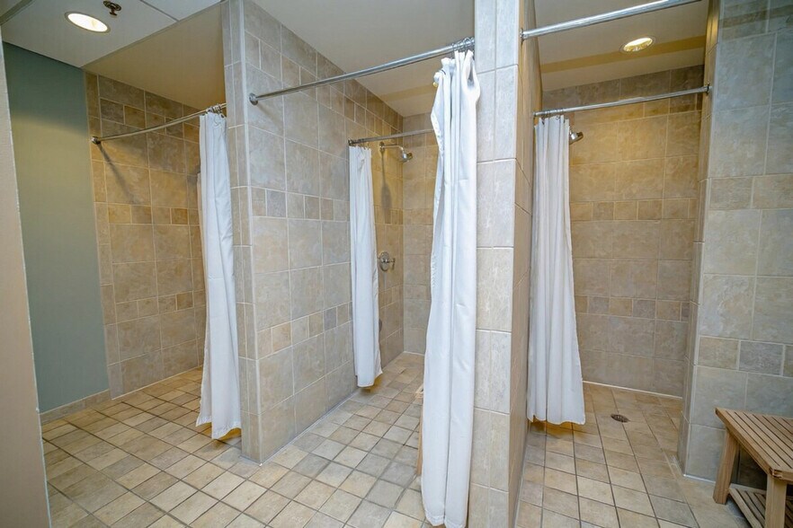 Building Photo - 3404 American Dr