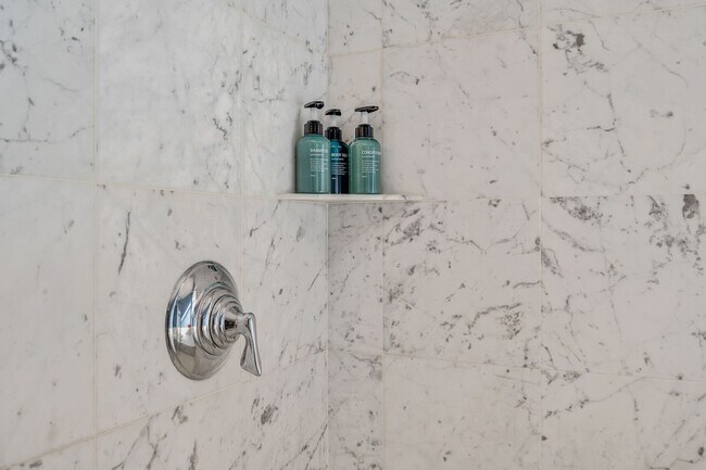 Building Photo - 4224 Francis Ave N