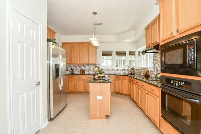 Building Photo - 20735 Park Pine Ln