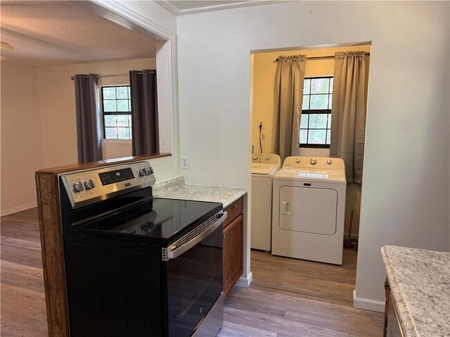 Building Photo - 115 Mamalou Ln