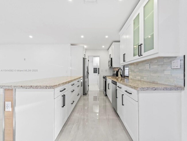 Building Photo - 19850 Franjo Rd