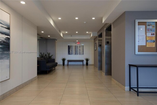 Building Photo - 105 Lake Emerald Dr