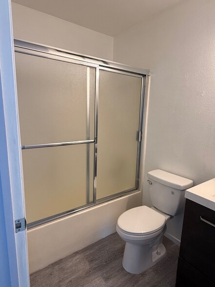 Building Photo - 616 Tularosa Dr