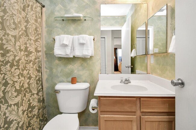 Shared brm - 5219 San Pablo Gardens Dr
