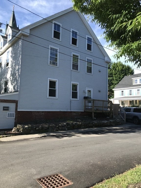 Building Photo - 8-10 School St-
