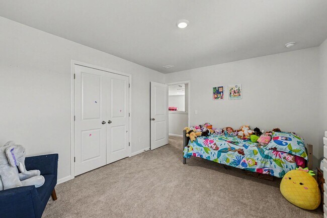 Building Photo - 296 Blue Haw Dr