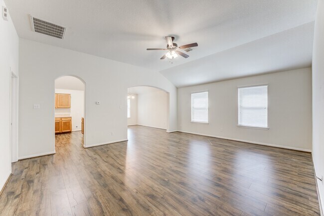 Building Photo - 13000 Lazy Ln