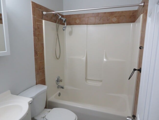 Building Photo - Dinwiddie VA