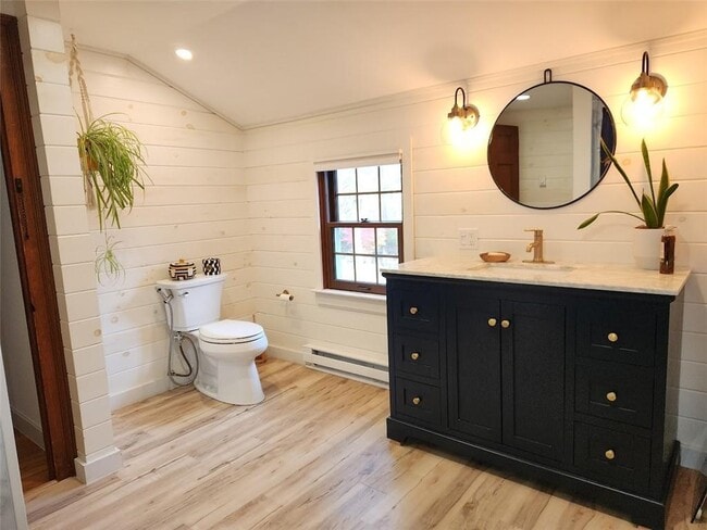 Building Photo - 275 S Pierce Rd