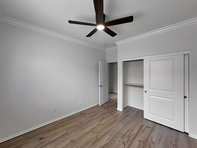 Building Photo - 1828 Scarlet Pl